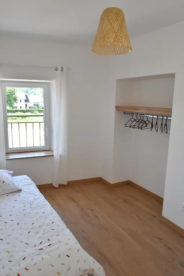 Aux Champs Pressinois Appartement Pressins 0*,  Frankrijk
